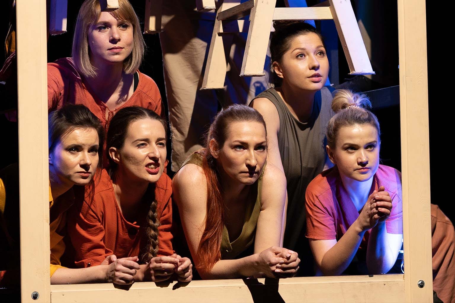 Photo du spectacle de théâtre Au travers du tableau horizontal