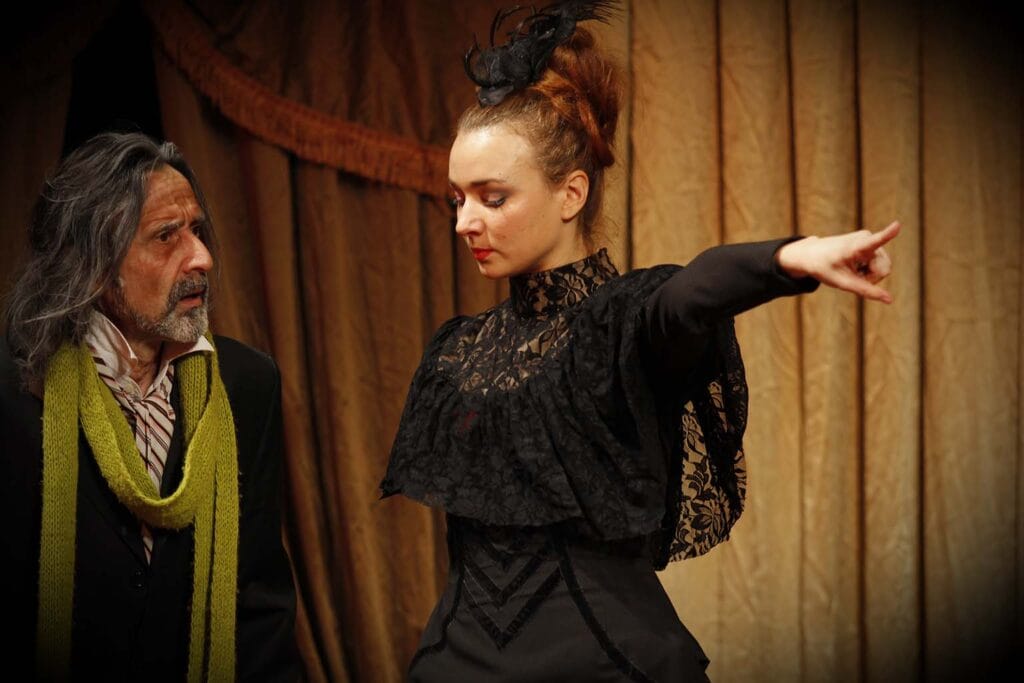 Photo du spectacle de théâtre veuve recherche fantôme mari